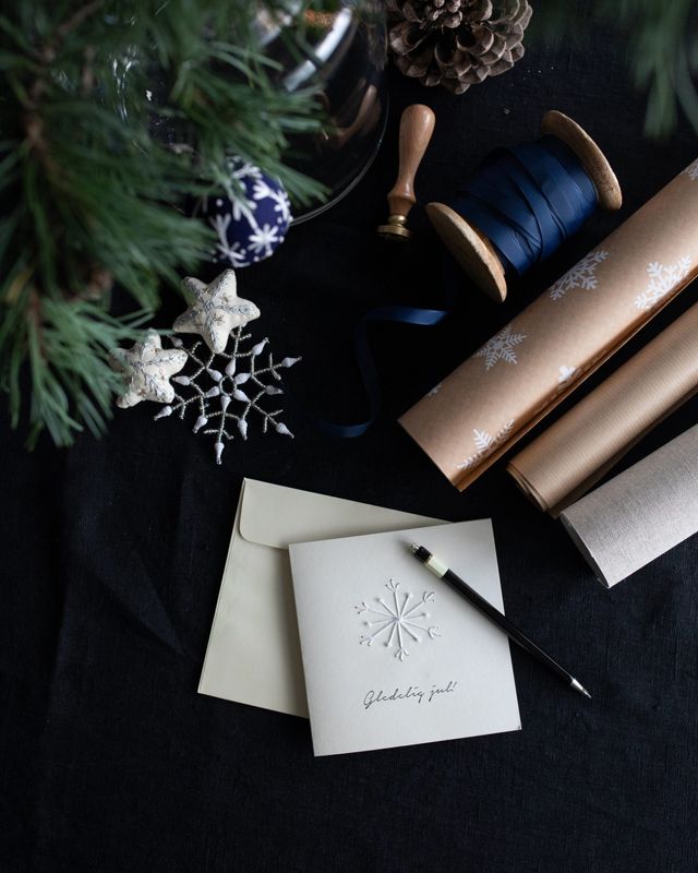 Others - Gjenbrukbart kort - Håndbrodert snøkrystall