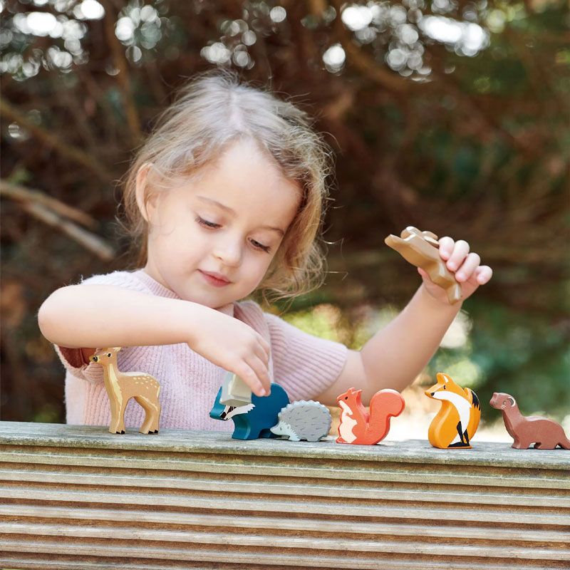 Tender Leaf - Trefigur - Hval