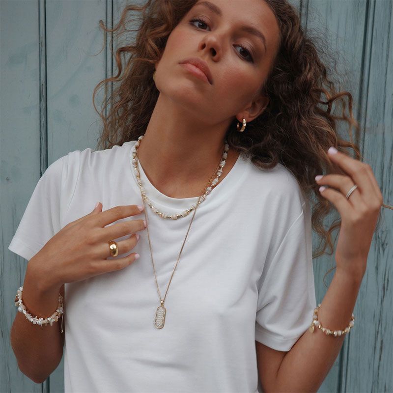 A&C - Wild Nature kort kjede med skjell - Beige