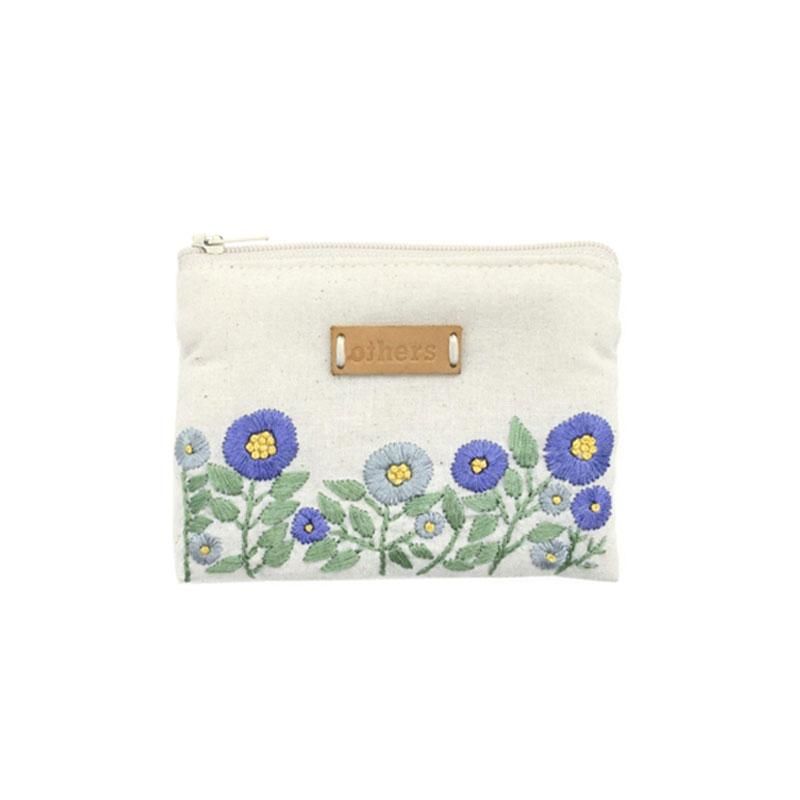 Others - Håndbrodert lommebok liten - Blomster blå