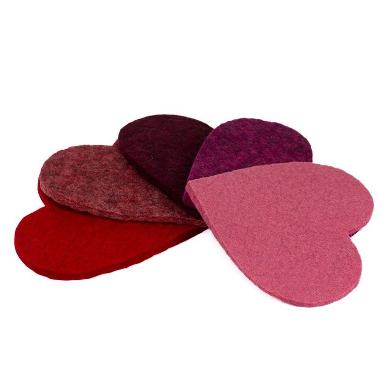 Ullcentrum - Gryteunderlag tovet - Hjerte rød